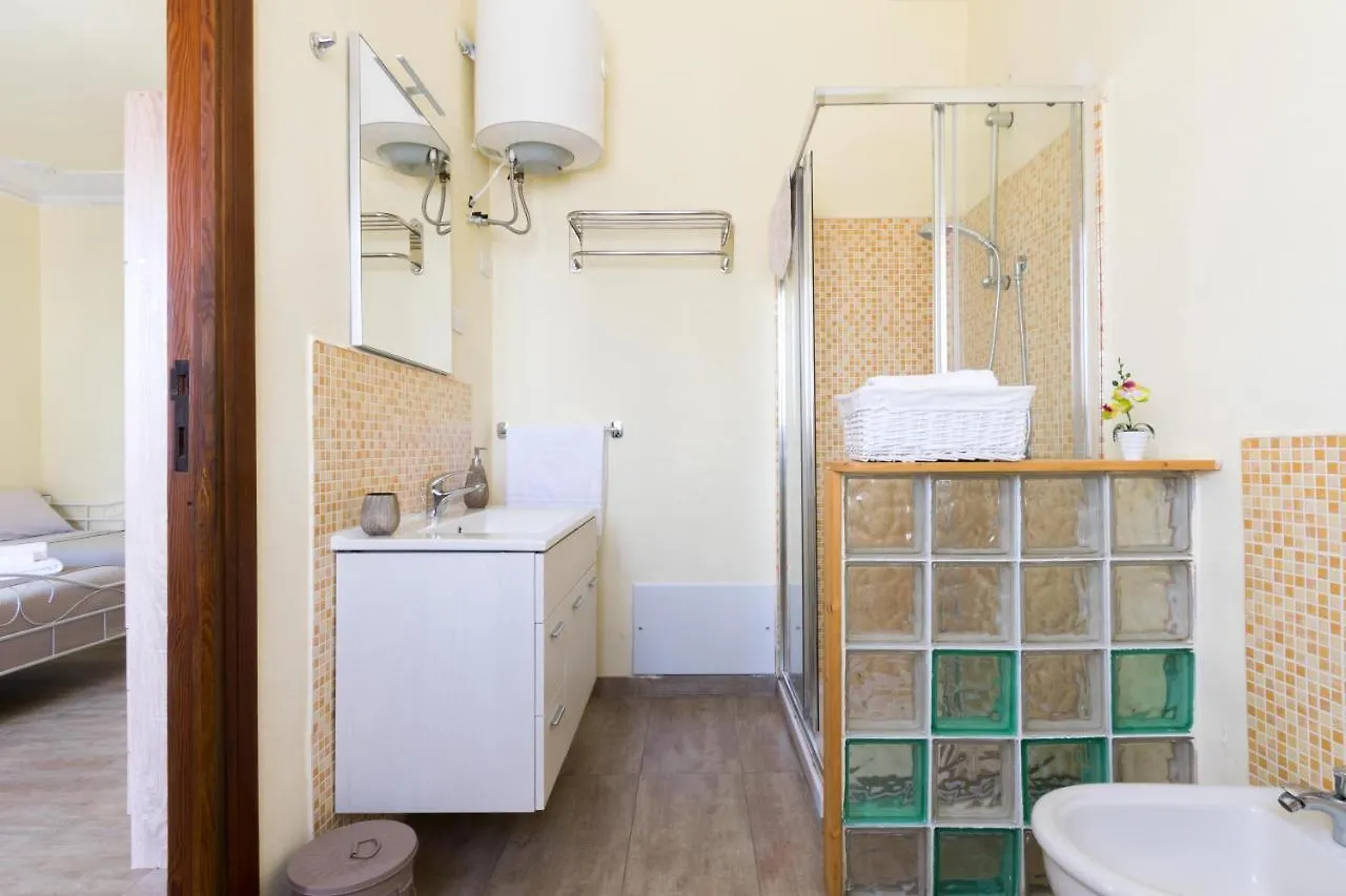 Passi Alterni Apartments Alghero Bed & Breakfast